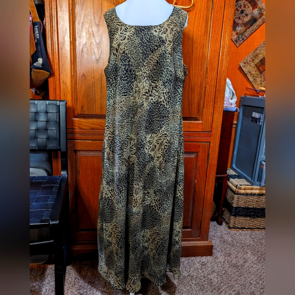Studio 1 20W maxi vintage chiffon fully lined‎ cheetah sleeveless summer dress